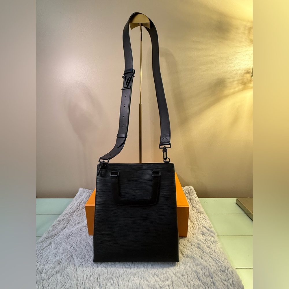 Louis Vuitton Sac Plat Fold 2 Way Epi Leather